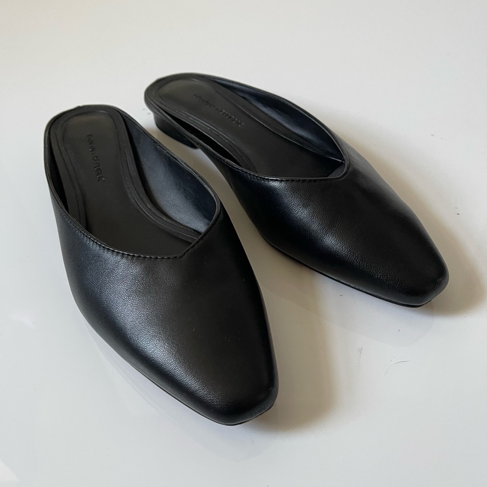 Banana Republic Easy Mule